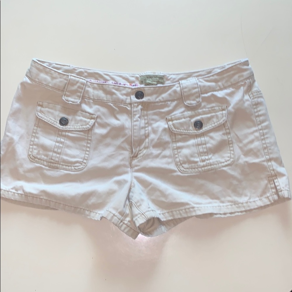American Eagle Outfitters shorts !